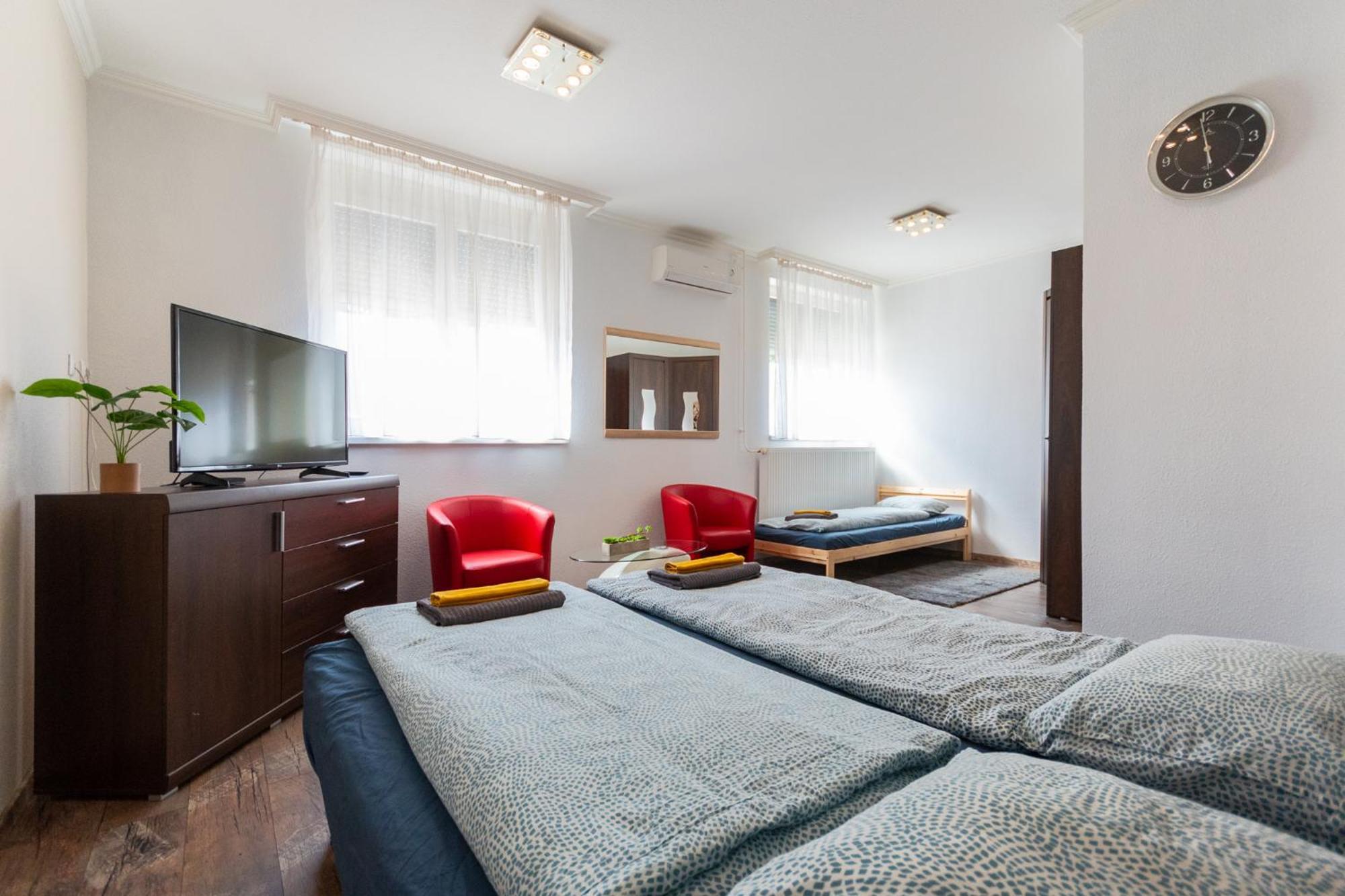 R Apartments Budapest Exteriör bild